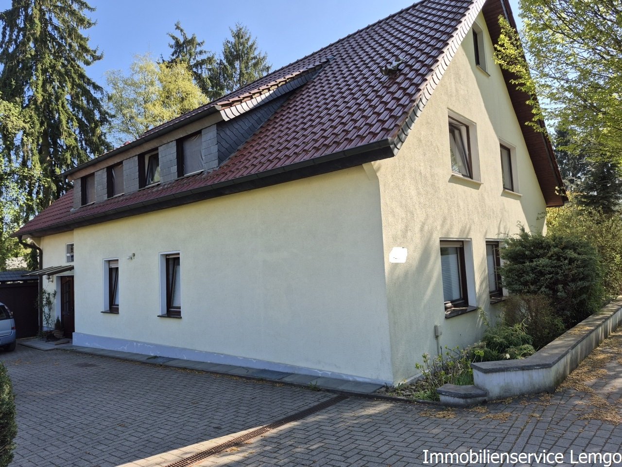 Großzügiges ZFH am Stadtrand von Lemgo Großzügiges ZFH am Stadtrand von Lemgo